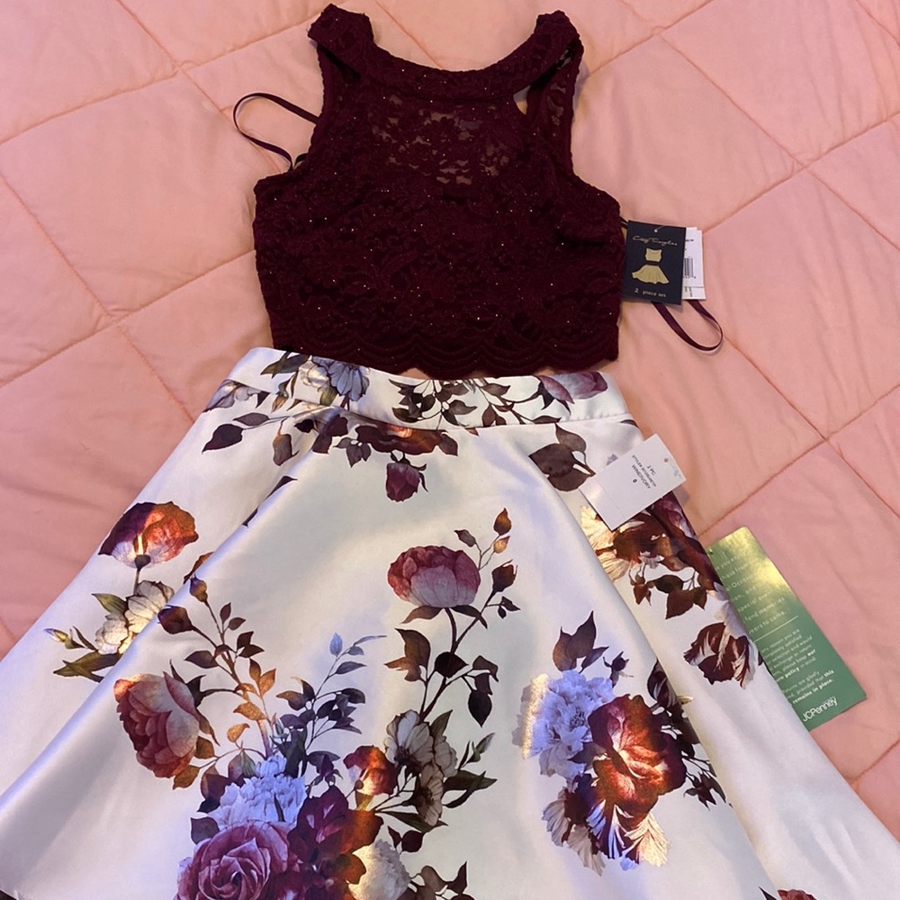 SELLING BRAND TWO PIECE SET OF NEW CITY TRIANGLES SIZE 0